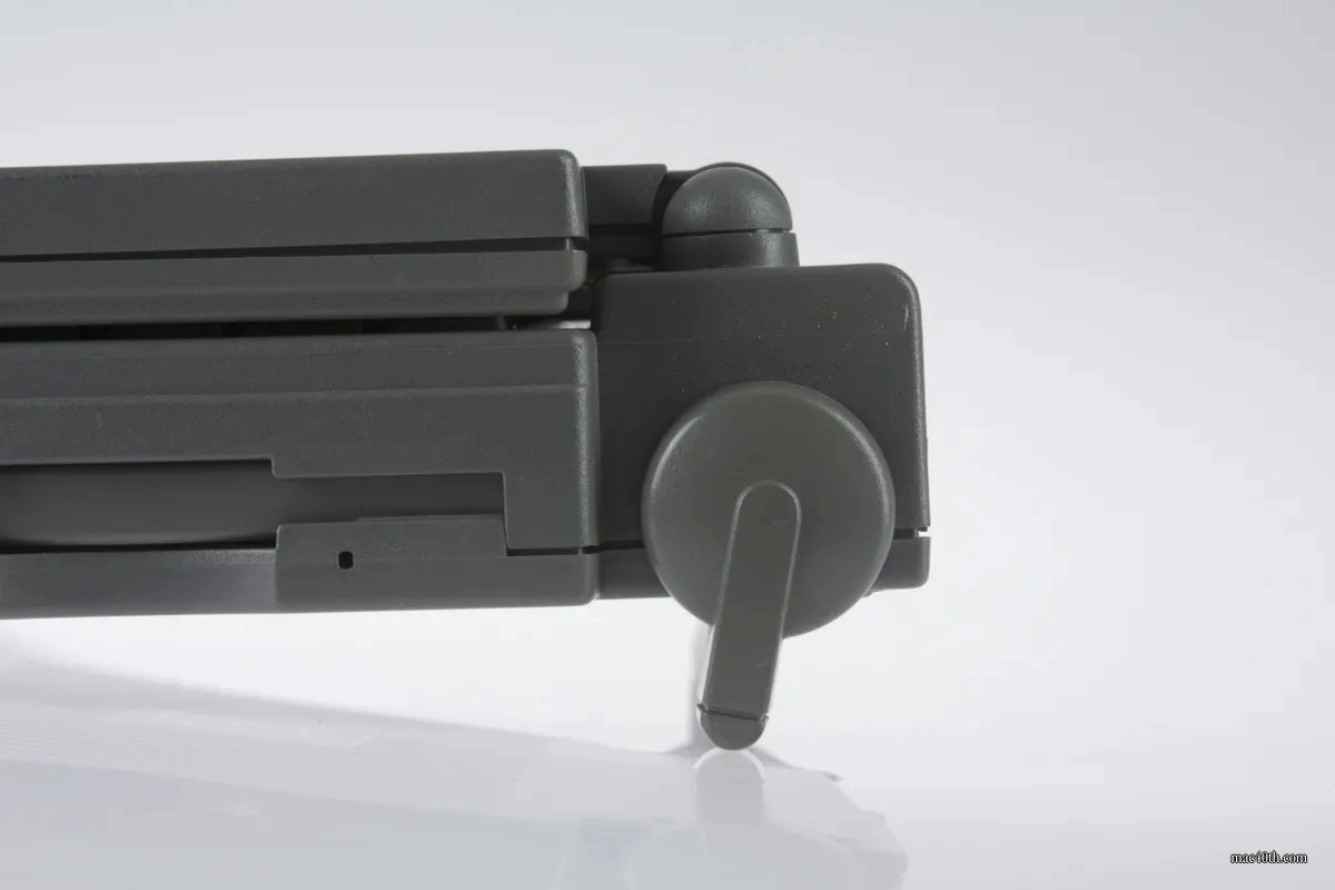 mac40th.com - Macintosh PowerBook 160 (1992)