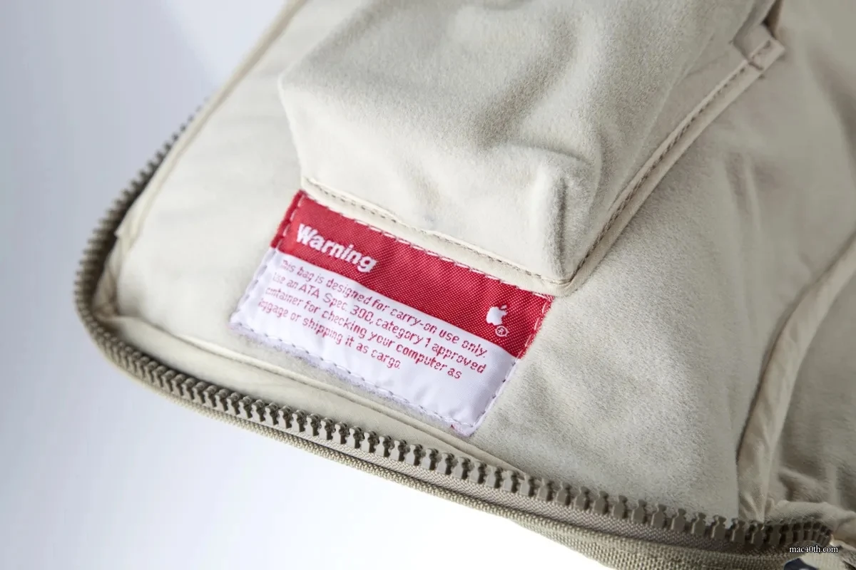 mac40th.com - Macintosh Carrying Case (1984)