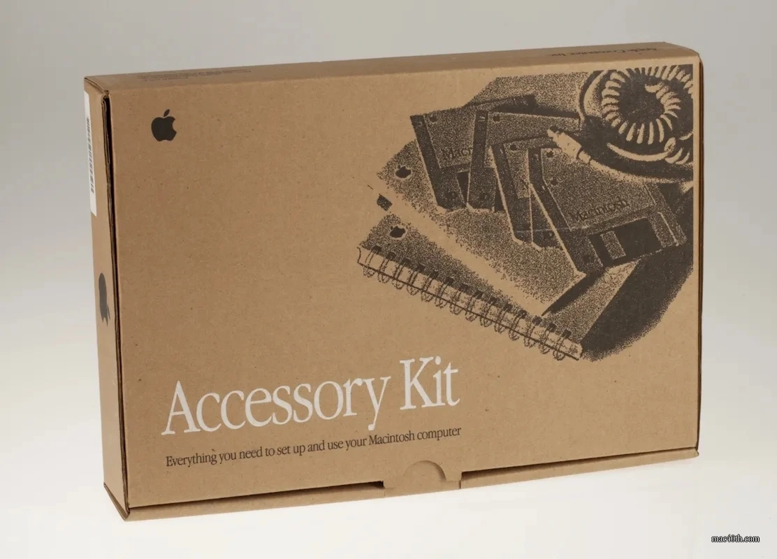 mac40th.com - Macintosh Powerbook 100 (1991)