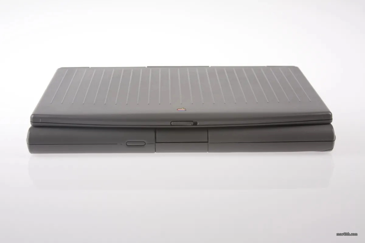 mac40th.com - Macintosh PowerBook Duo 210 (1992)