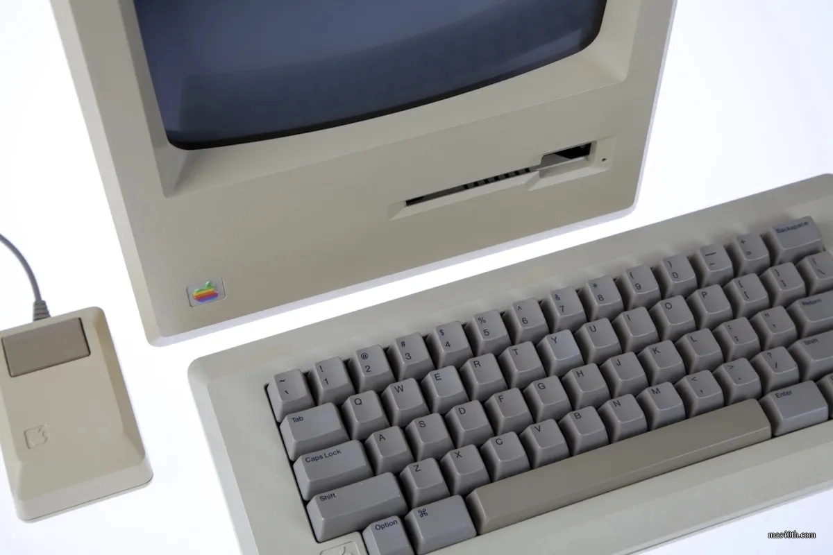 mac40th.com - Macintosh 512K (1984)