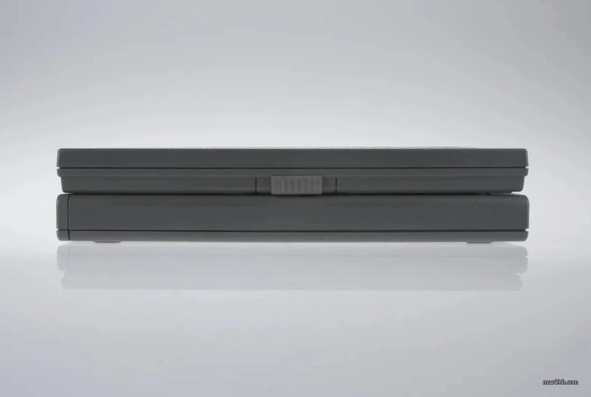 mac40th.com - Macintosh PowerBook 160 (1992)