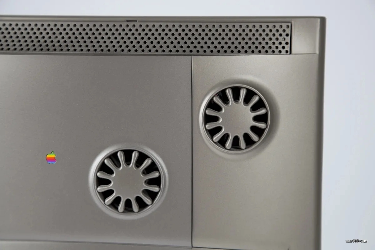 mac40th.com - 20th Anniversary Macintosh (1997)