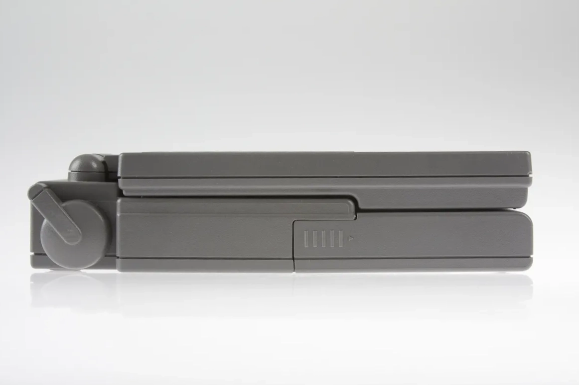 mac40th.com - Macintosh PowerBook 150 (1994)