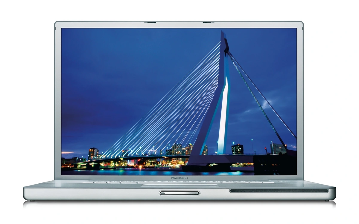 mac40th.com - Macintosh PowerBook G4 (2005)