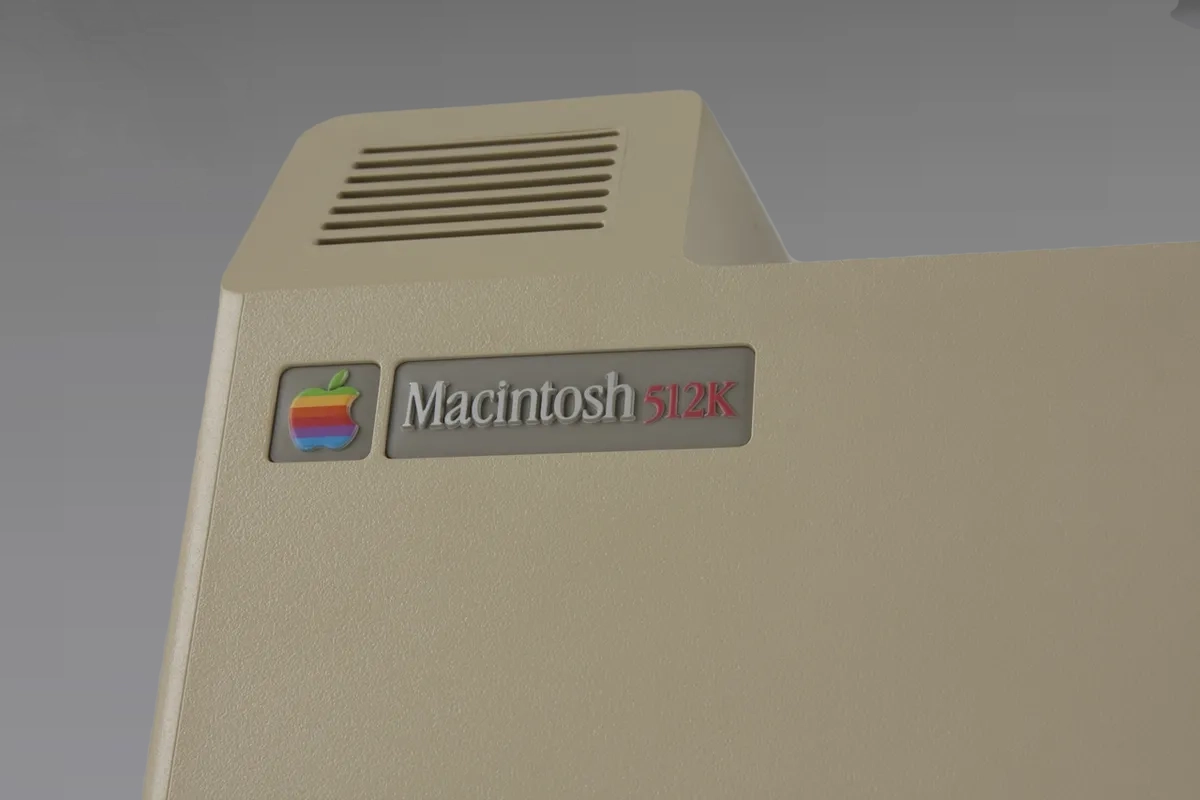 mac40th.com - Macintosh 512Ke (1986)