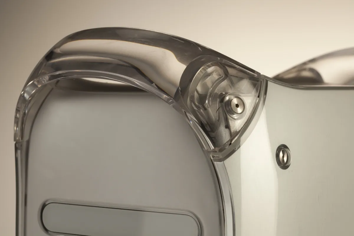 mac40th.com - PowerMac G4 (2001)