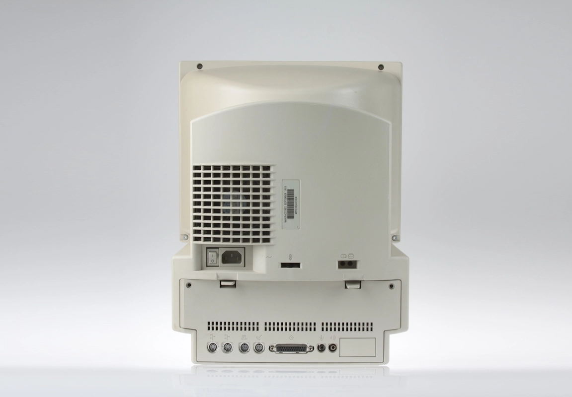 mac40th.com - Macintosh LC520 (1993)