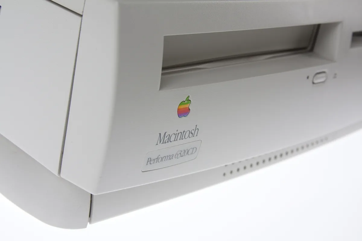 mac40th.com - Macintosh Performa 6320CD (1996)