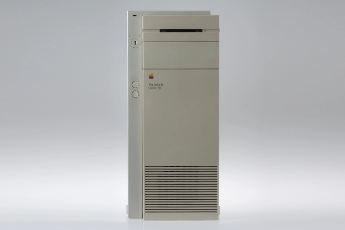 mac40th.com - Macintosh Quadra 950 (1992)