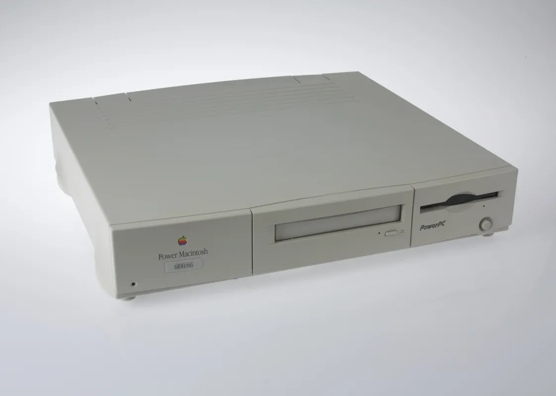 mac40th.com - Power Macintosh 6100 (1994)