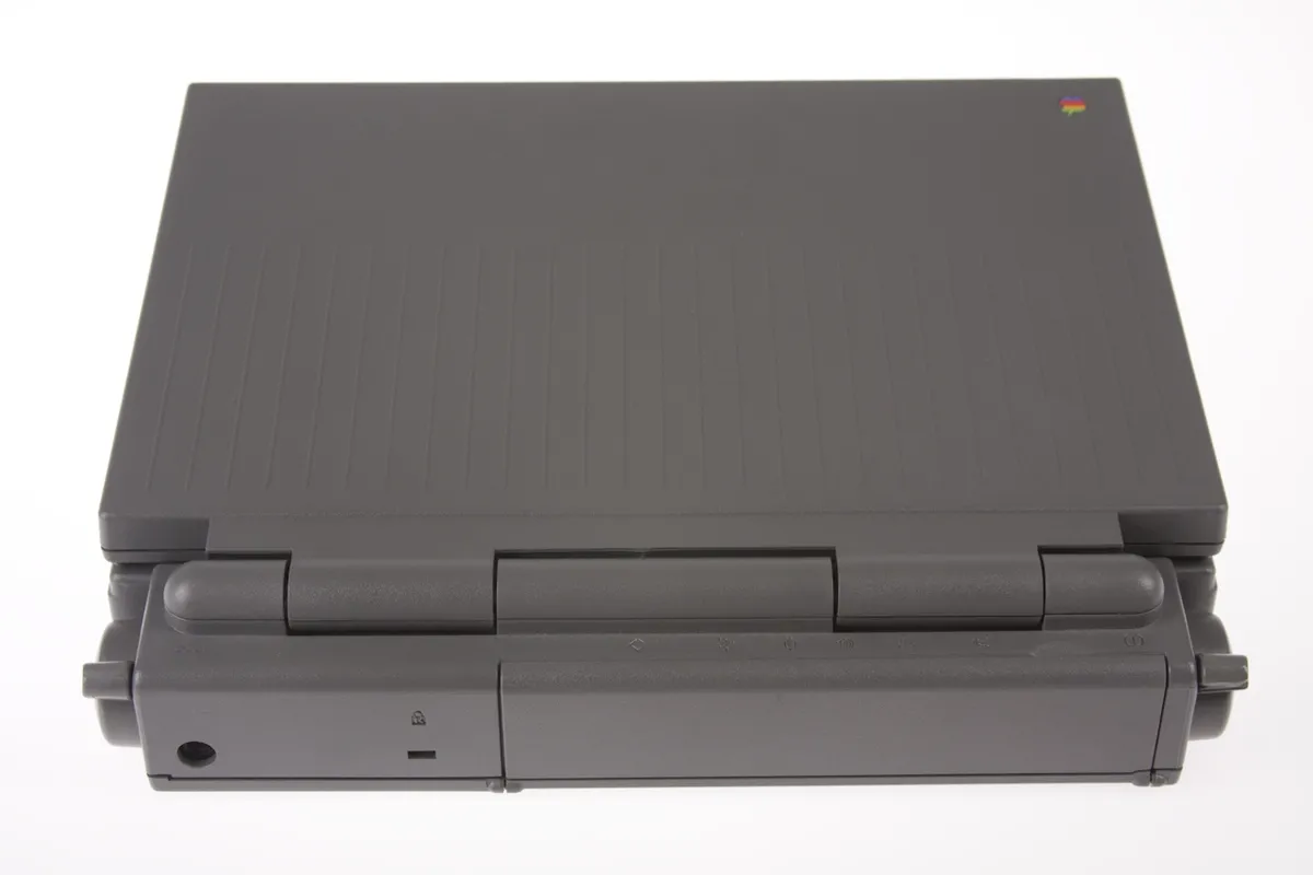 mac40th.com - Macintosh PowerBook 165 (1993)