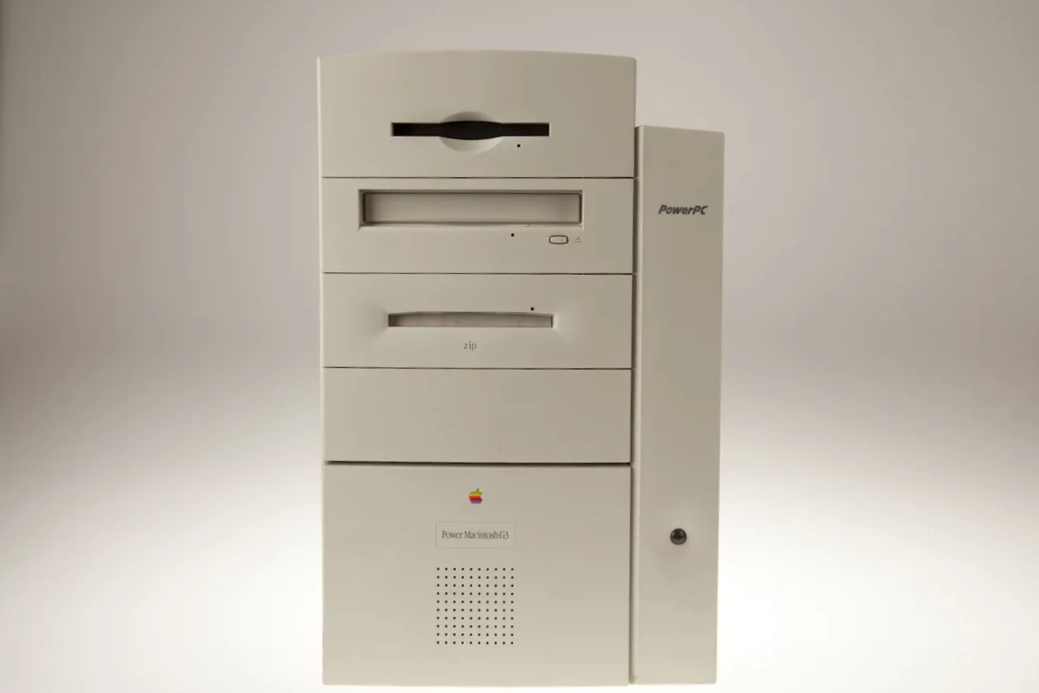mac40th.com - Power Macintosh G3 PowerPC (1997)