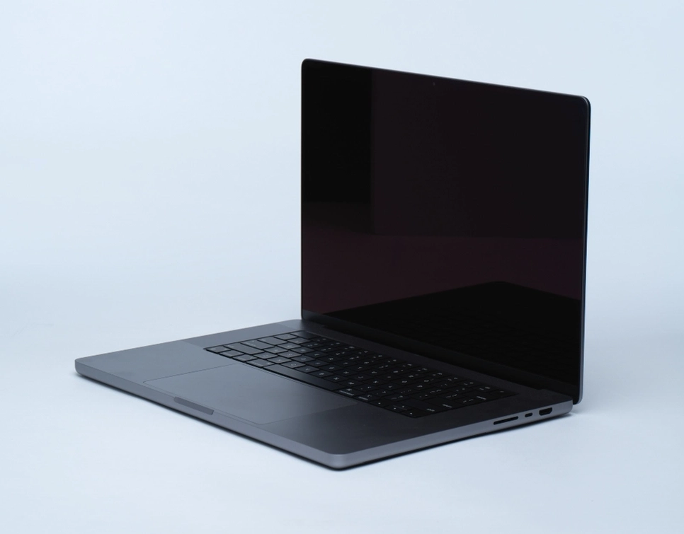 mac40th.com - MacBook Pro 16-inch (2020)