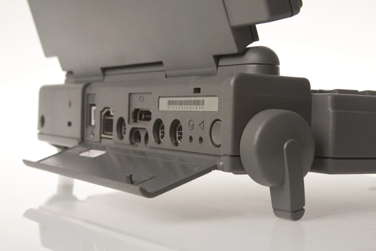 mac40th.com - Macintosh PowerBook 165c (1994)