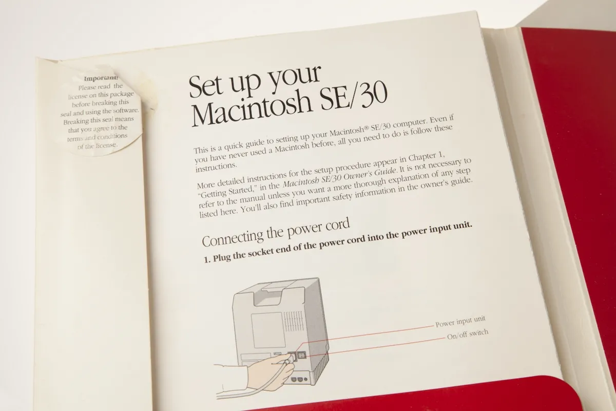 mac40th.com - Macintosh SE30 (1989)