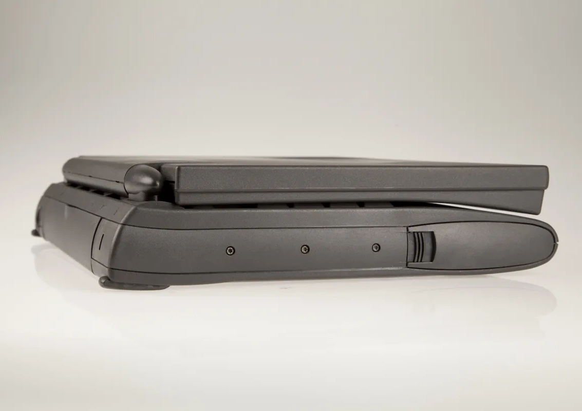 mac40th.com - PowerBook 550c (1995)