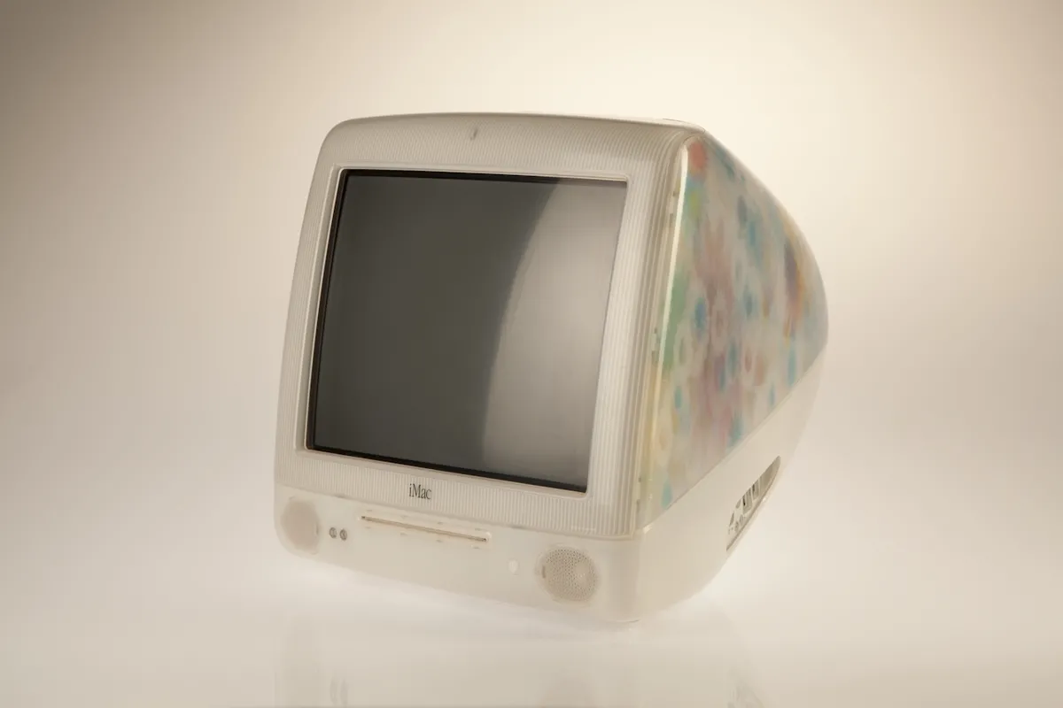 mac40th.com - iMac G3 (2001)