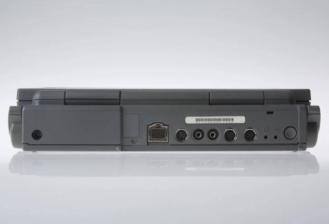 mac40th.com - Macintosh PowerBook 140 (1991)