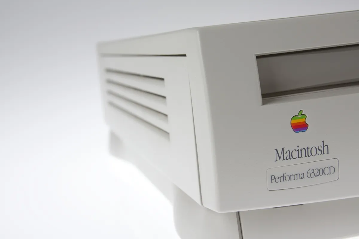 mac40th.com - Macintosh Performa 6320CD (1996)