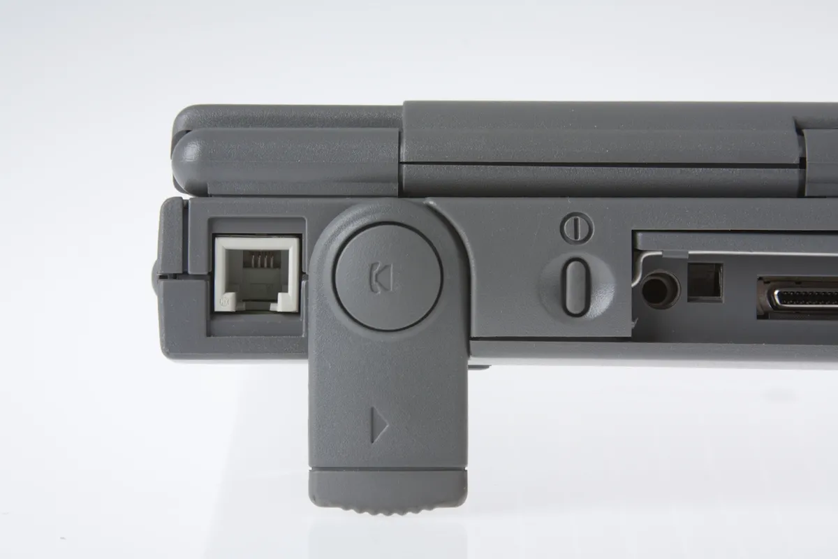 mac40th.com - Macintosh PowerBook Duo 280c (1994)