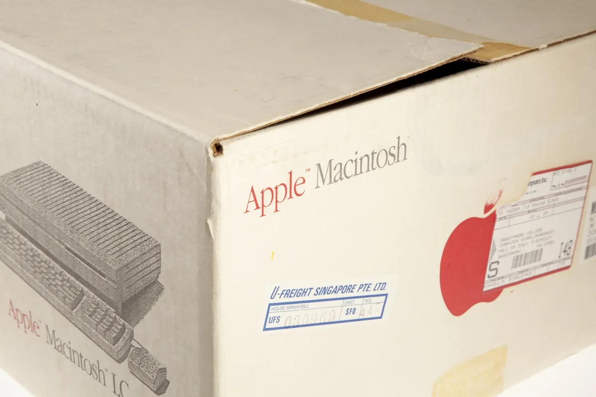 mac40th.com - Macintosh LC (1990)