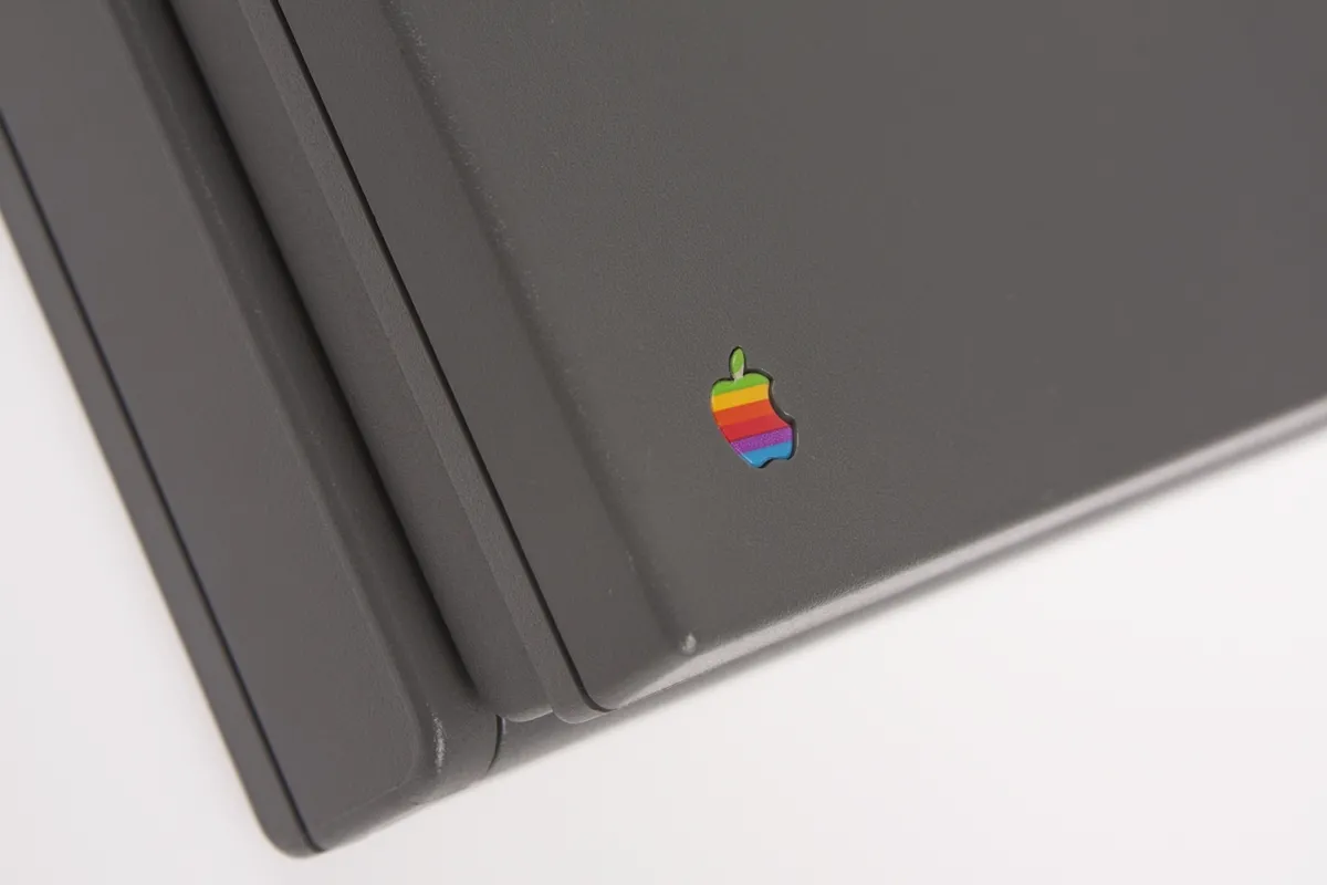 mac40th.com - Macintosh PowerBook 165 (1993)